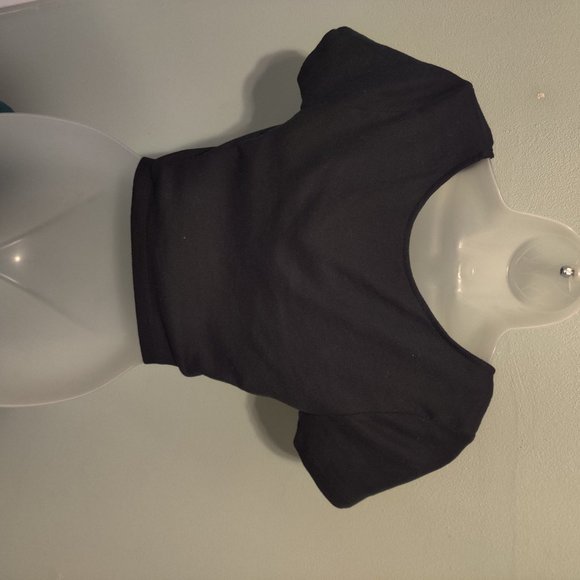 Black Rib Knit Crop Top - Picture 2 of 4
